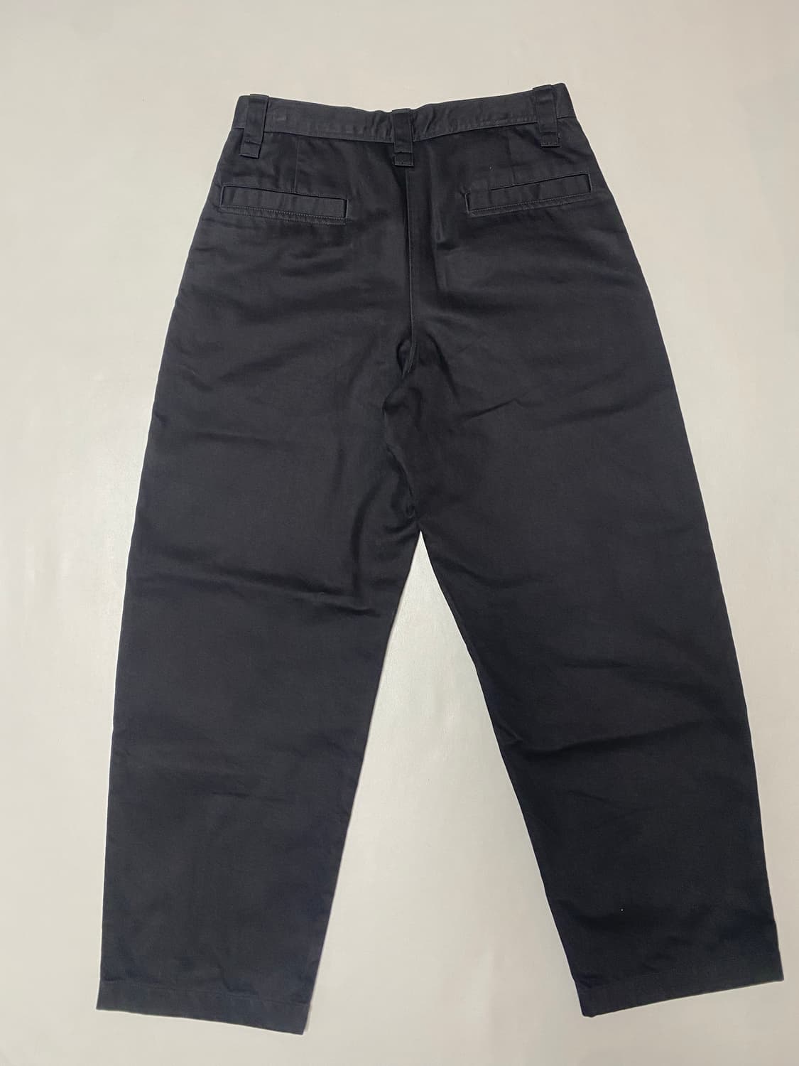 유니클로 U 와이드핏 치노 팬츠 블랙 76 상품이미지2