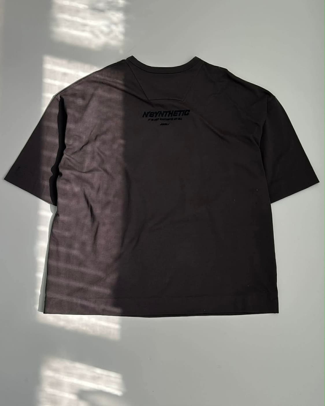 [S] Juun.J 준지 픽쳐 그래픽 반팔 티셔츠 상품이미지2