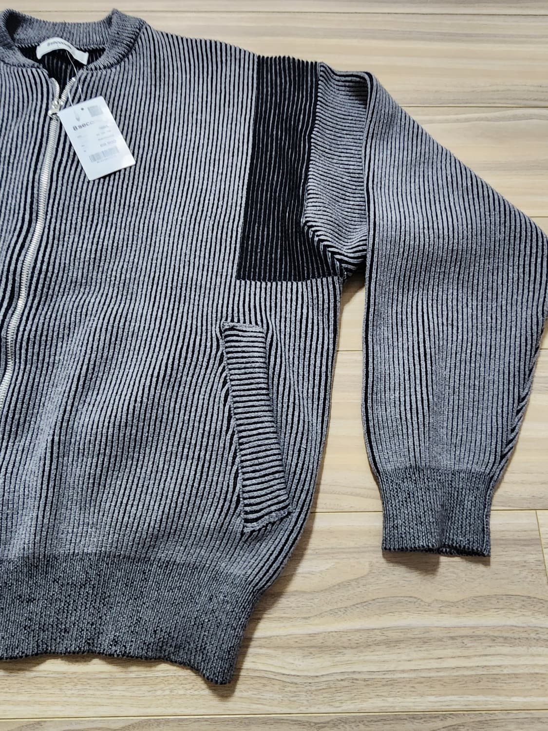 에잇세컨즈레터링니트집업가디건그레이L 상품이미지2