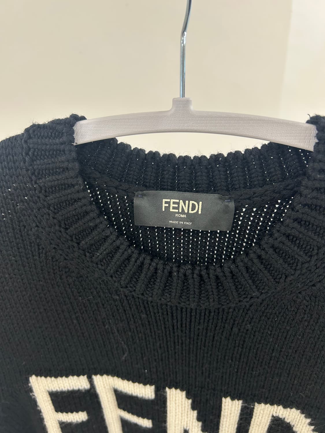 (105) 펜디 인타르시아 로고 니트 블랙 상품이미지3