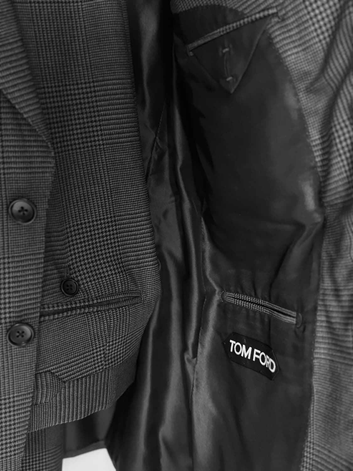 톰포드 프린스오브웨일즈 쉘튼 44C 상품이미지3