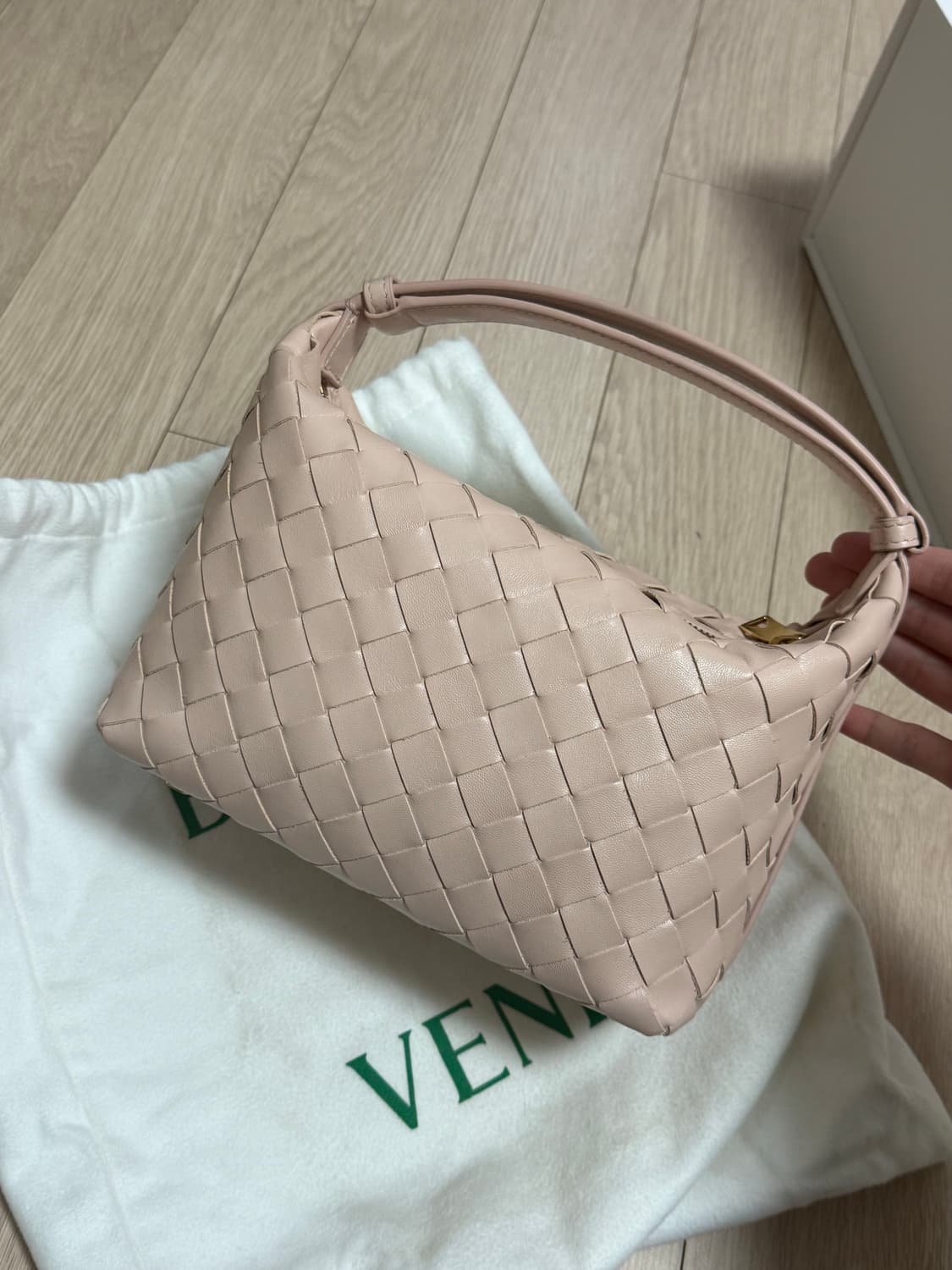 보테가베네타 월리스백(로터스) 상품이미지1