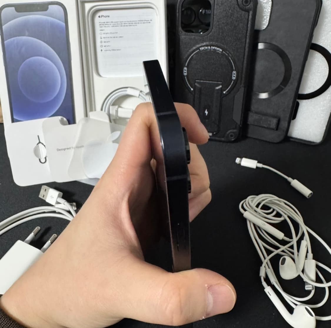 아이폰12 블랙64gb A급 풀박스 이어폰/배터리/충전기/케이스 상품이미지6