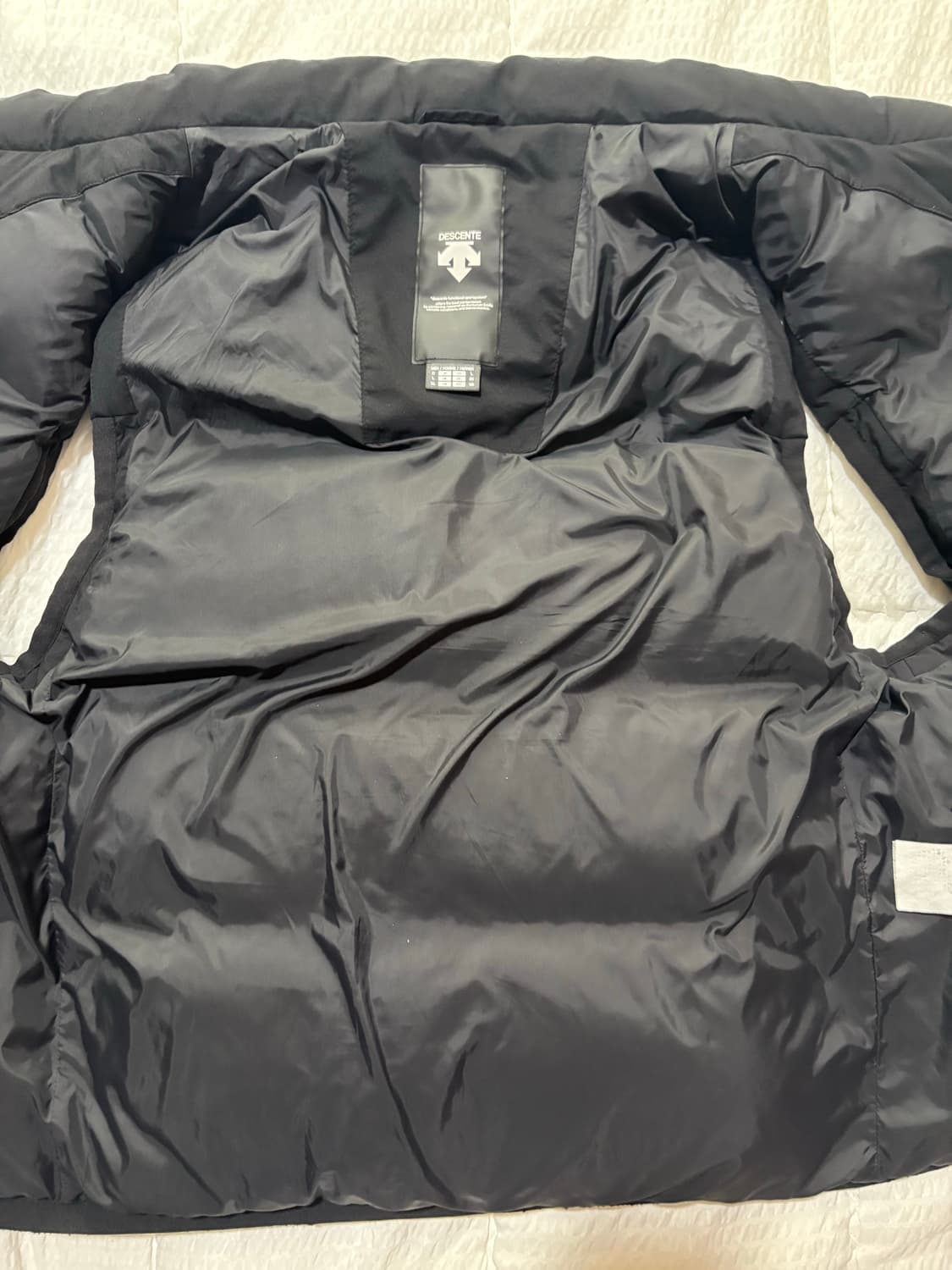 데상트 아우디 조끼패딩 팝니다 ( XL ) 상품이미지3