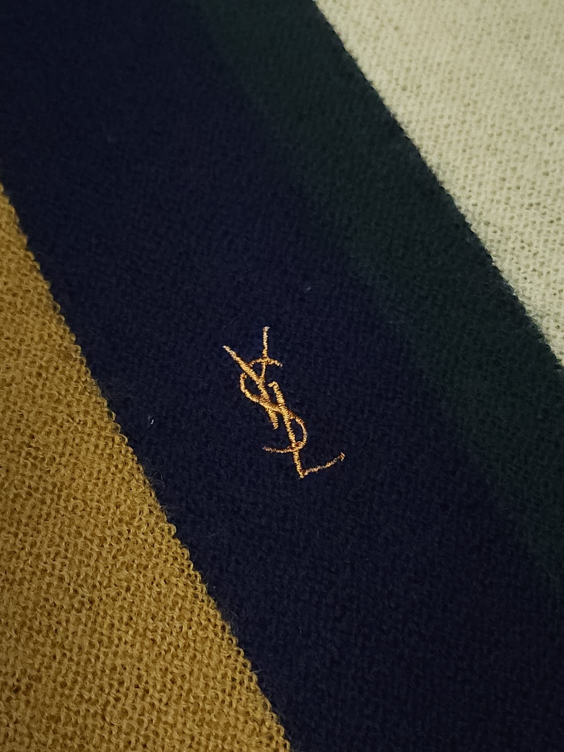 (105)입생로랑 남자 브이넥 긴팔 빈티지 가디건 상품이미지4