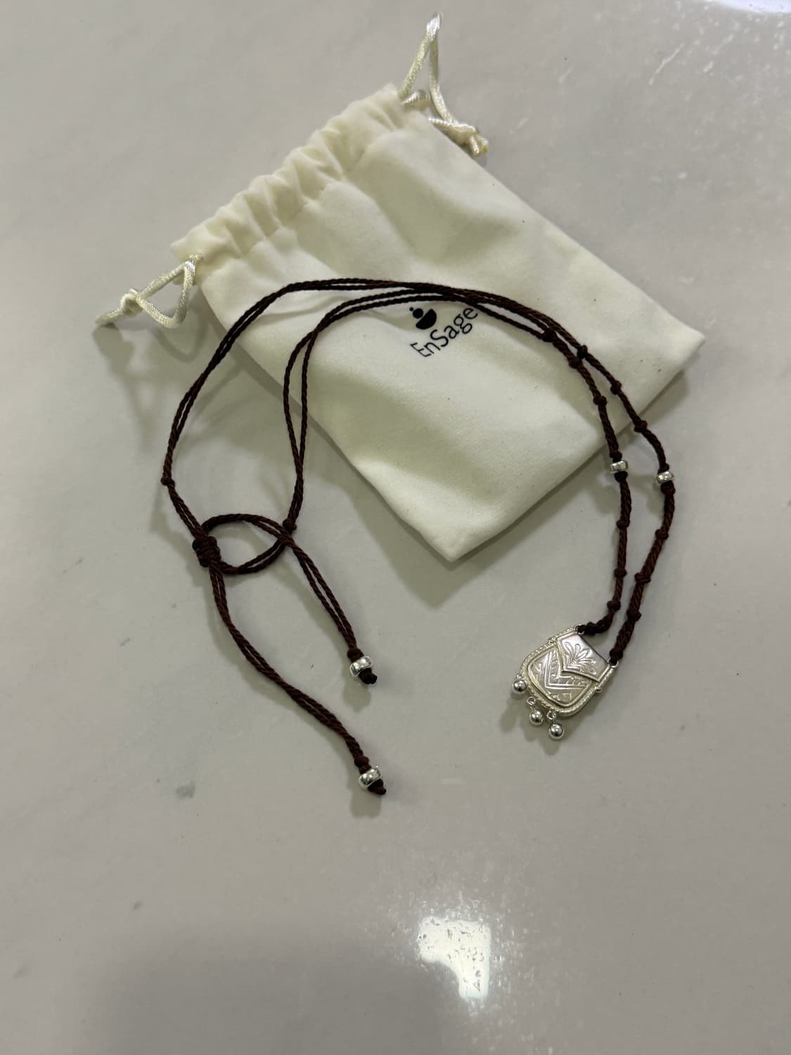 EnSage 화이트 크리스털 가죽 목걸이 상품이미지3
