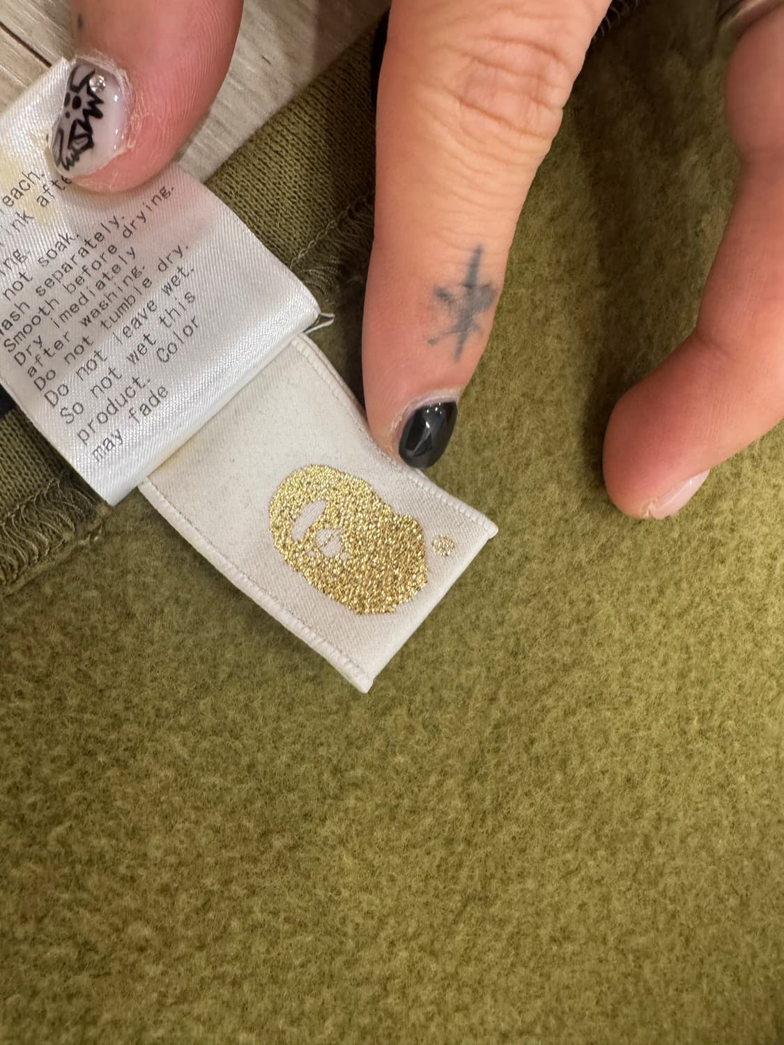 베이프 머플러 상품이미지3