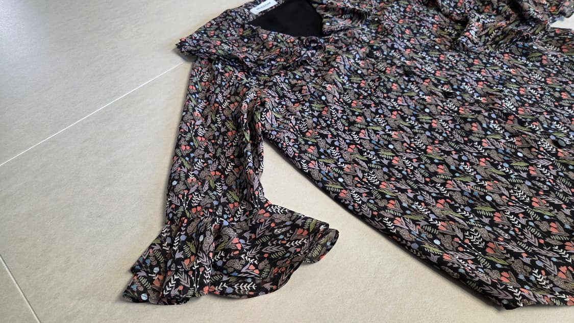 모조에스핀 프릴 쉬폰 블라우스 상품이미지4