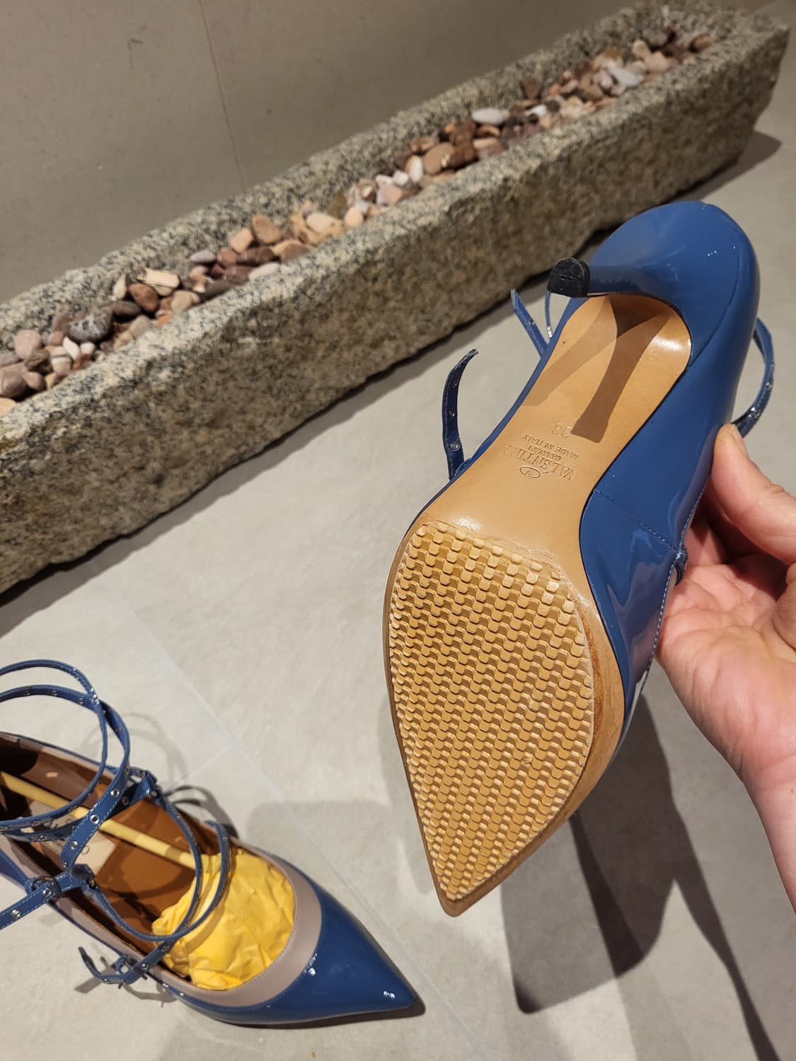 발렌티노 가라바니 블루스터드 힐 38사이즈(250) 상품이미지7