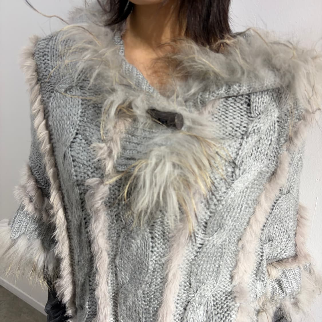 그레이 퍼 케이프 망토 상품이미지2