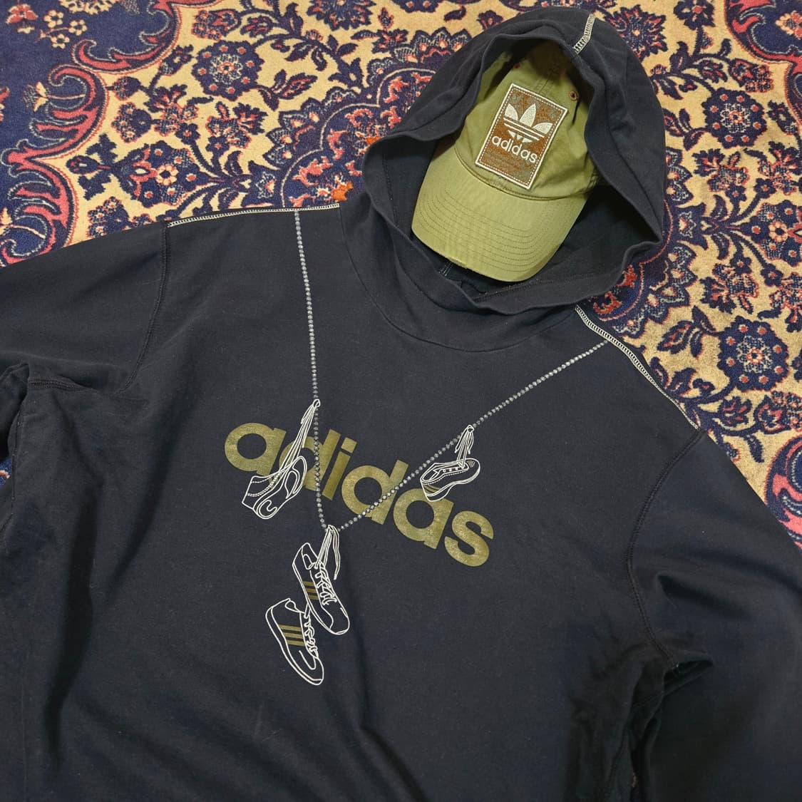 아디다스(Adidas) 올드스쿨 센터로고 코튼 후드 티셔츠 상품이미지1