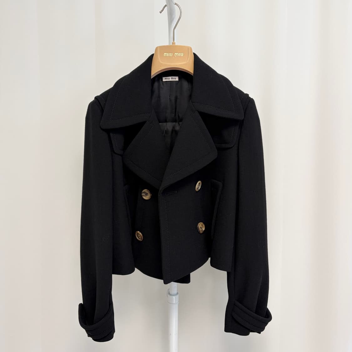정품 미우미우 블랙 크롭 자켓 40사이즈 상품이미지2