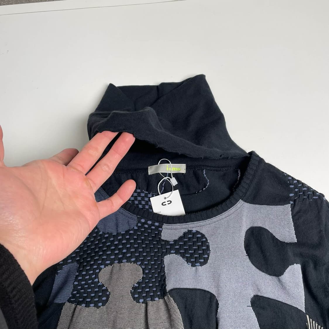 i+mu 퍼즐 패턴 홀 터틀넥 롱슬리브 상품이미지6