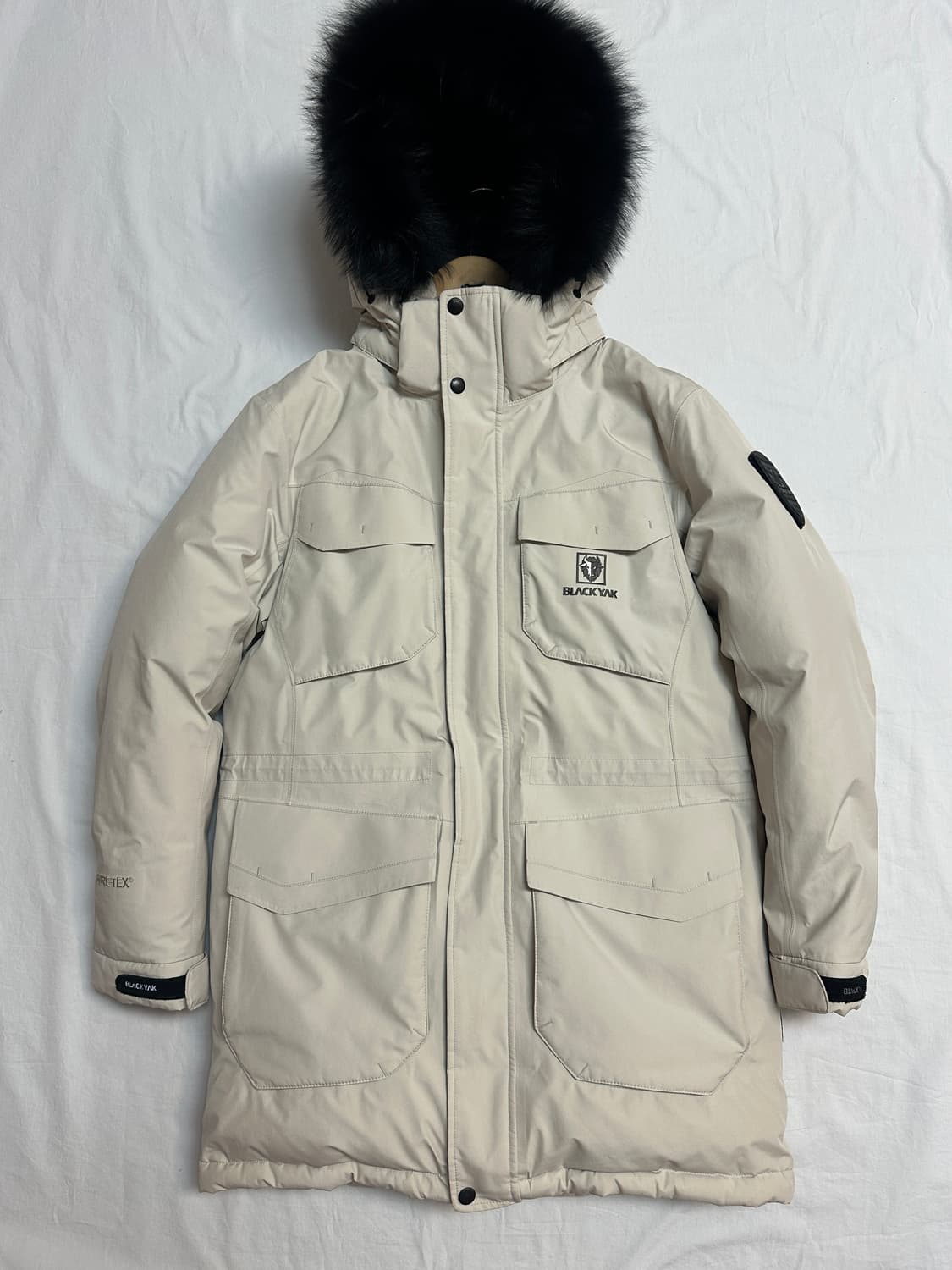 블랙야크 고어텍스 구스다운 패딩 상품이미지1