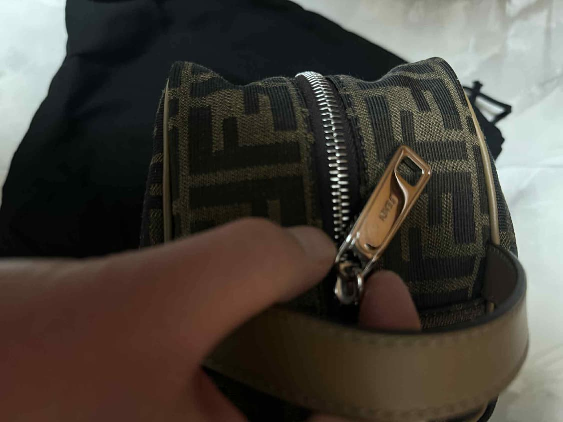 펜디 FF 로고 파우치 상품이미지6