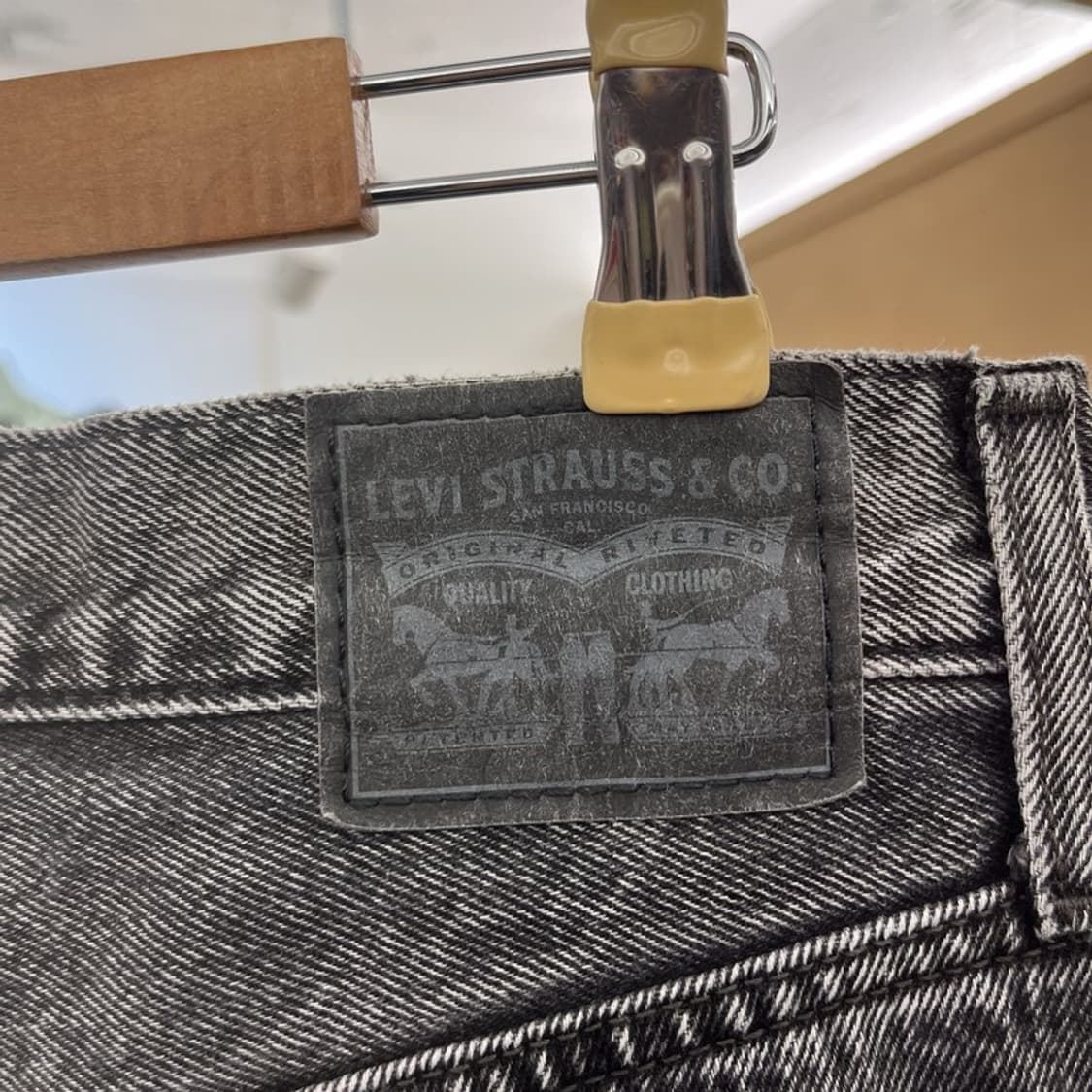 리바이스 빈티지 모던 시크 캐주얼 흑청 데님팬츠 26인치 C10606 상품이미지5