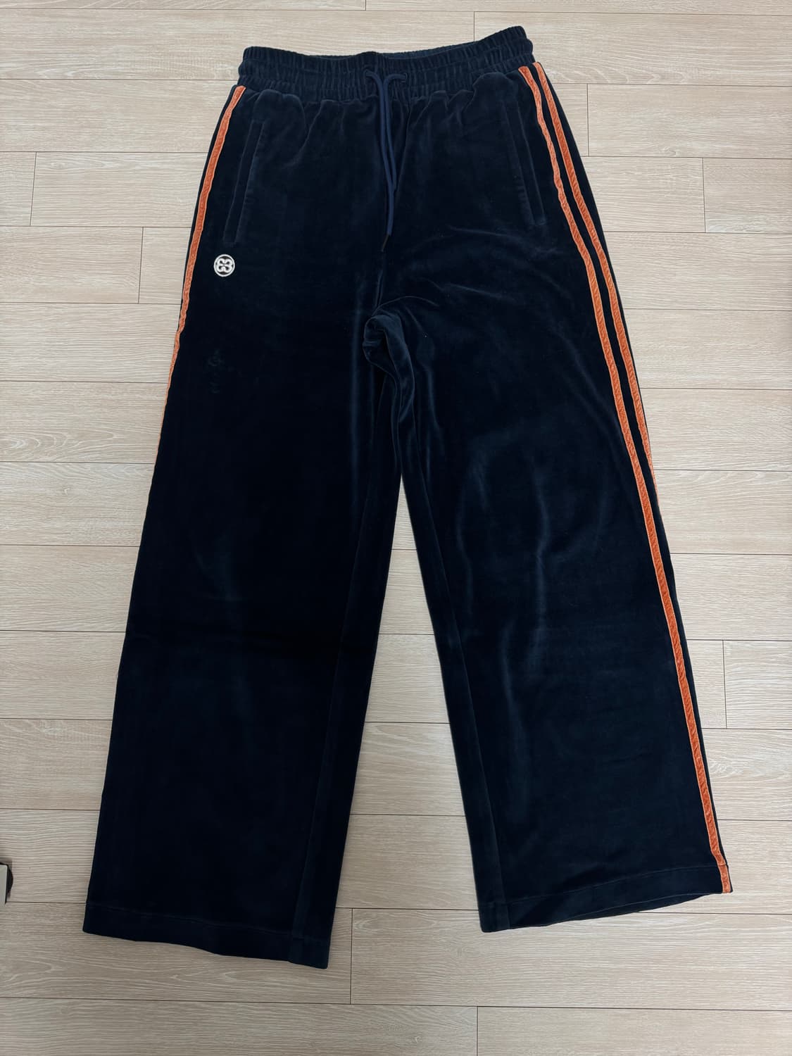 엔오르 벨벳 트랙 팬츠  상품이미지3