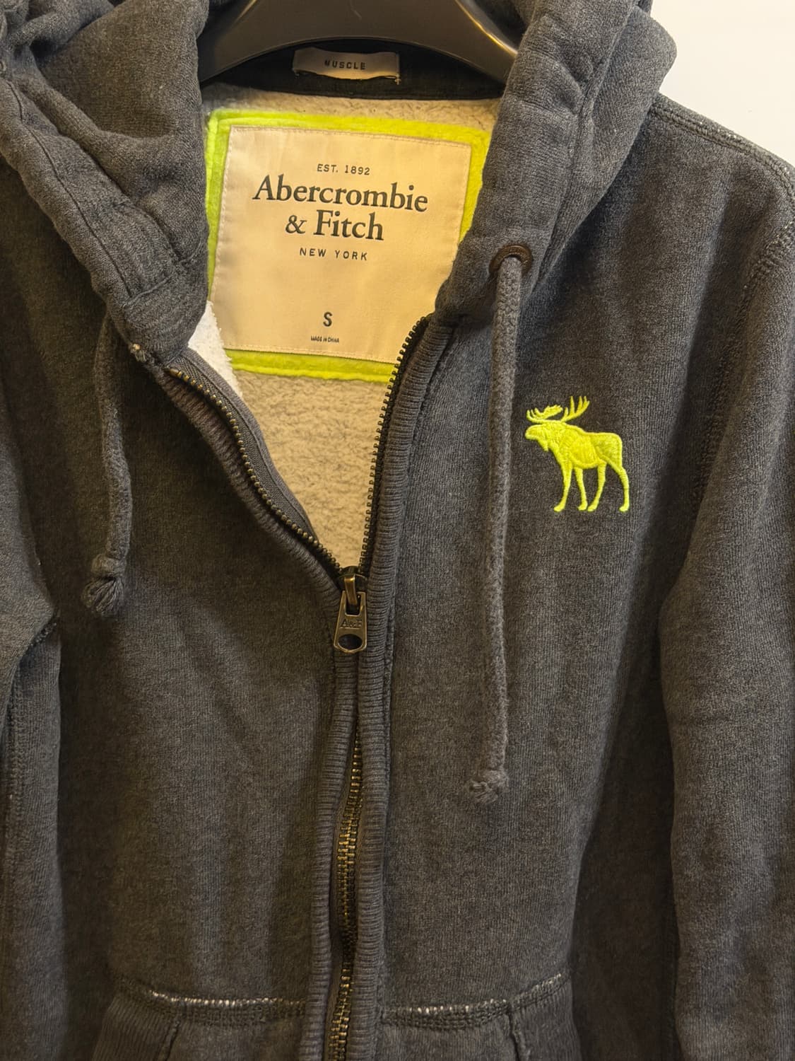 아베크롬비 y2k 사이드레터링 후드집업 상품이미지3