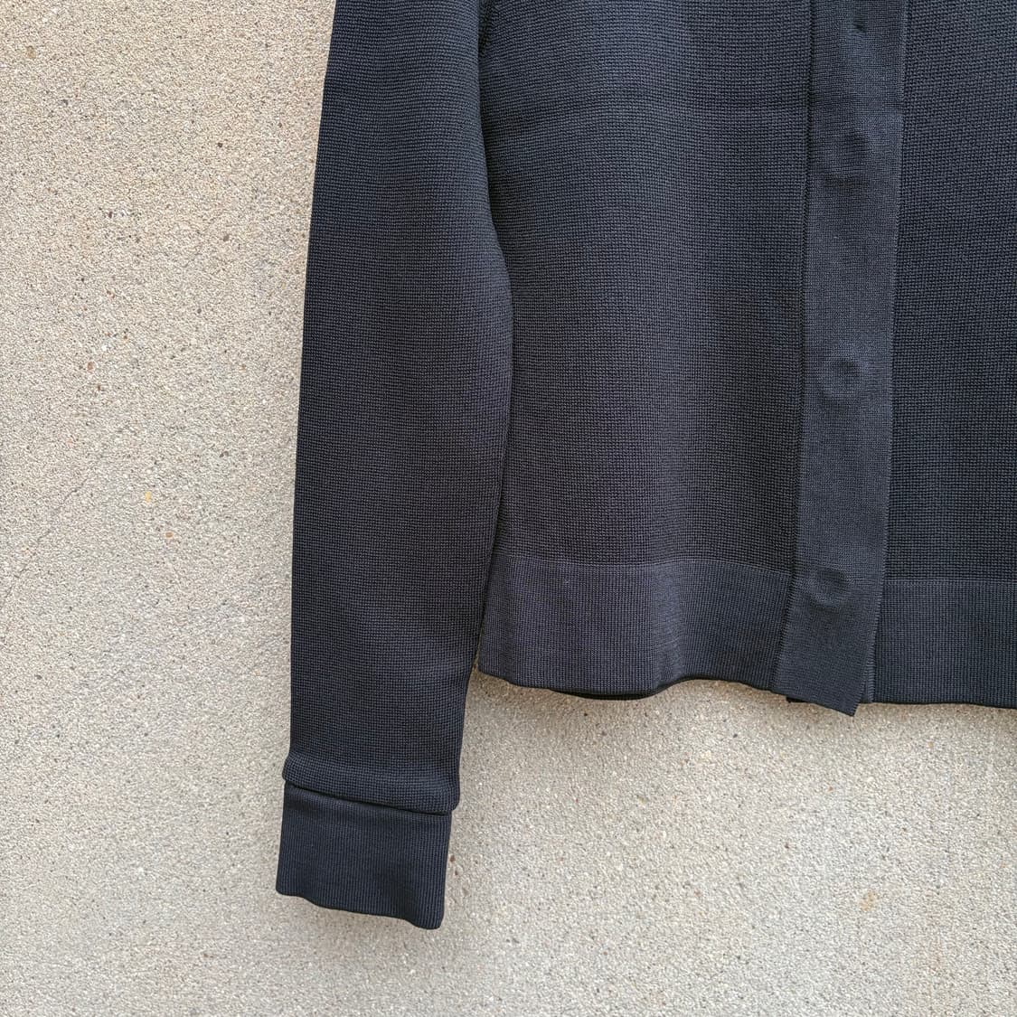 엠포리오 알마니 레이저 컷 가디건 상품이미지3