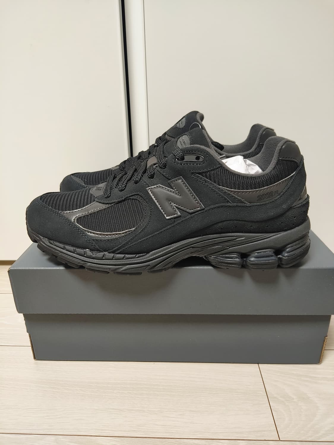 새상품 뉴발란스 2002블랙 275 상품이미지1