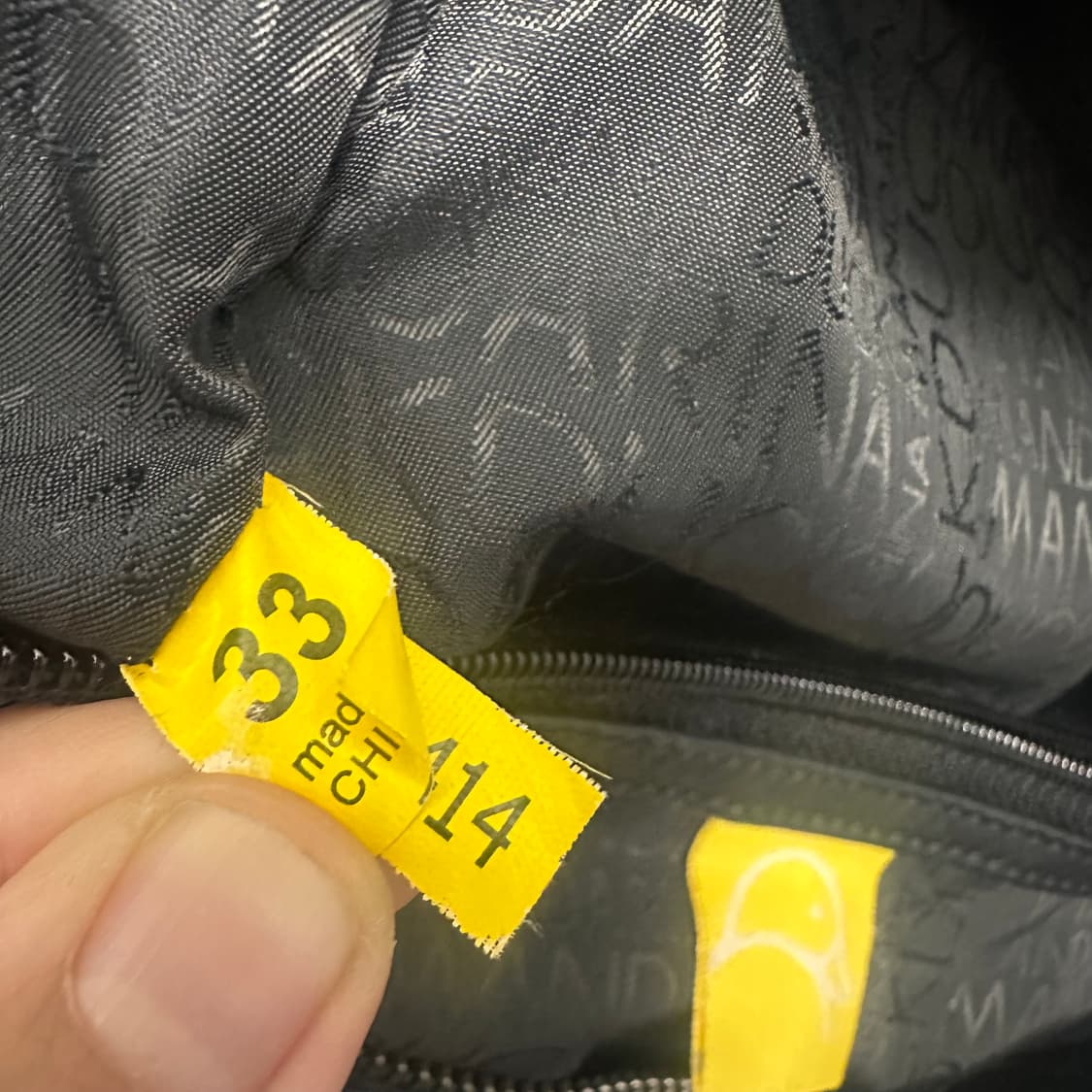 만다리나덕 베레토 경량백팩 네이비 상품이미지8