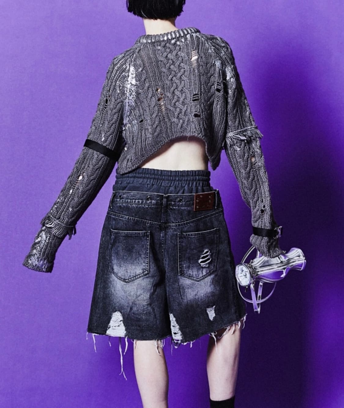 앤더슨벨포우먼 실버 크롭 니트 풀오버 그레이 상품이미지4