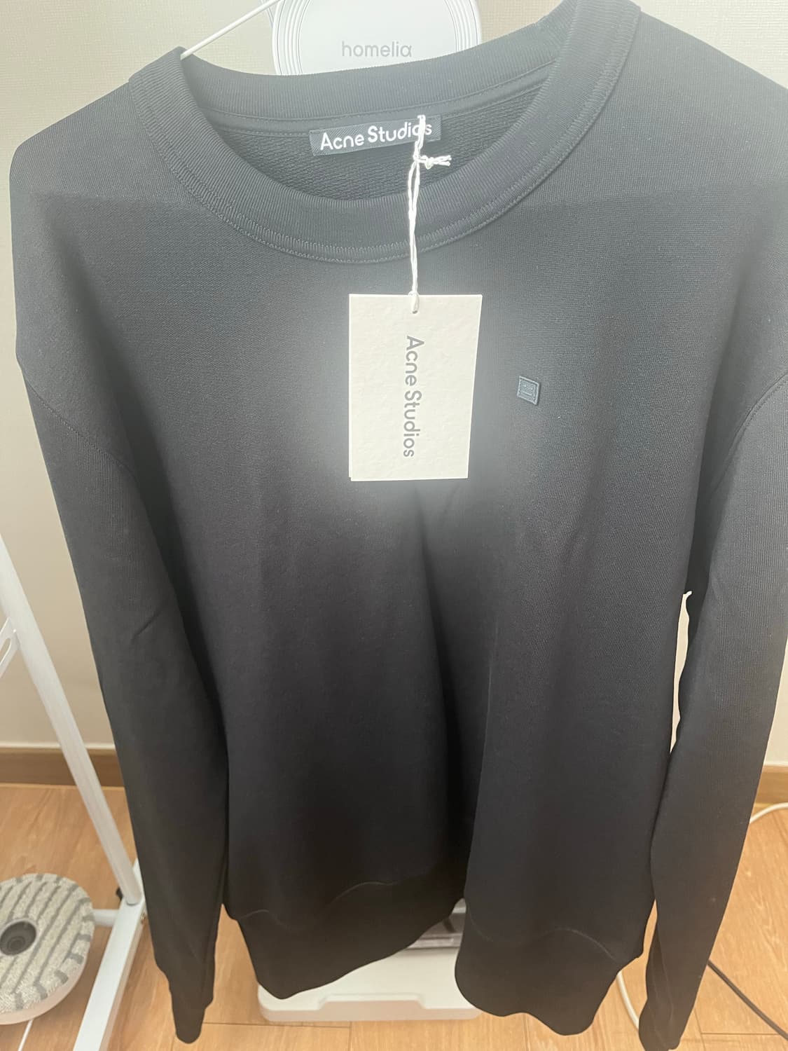 아크네스튜디오 페이스로고 맨투맨 상품이미지1