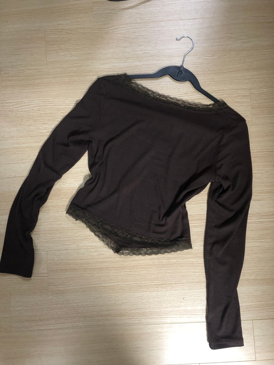 레이스 브이넥 긴팔 티 상품이미지4