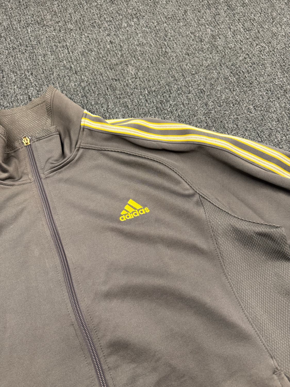 OS)아디다스 빈티지 차콜/옐로우 트랙탑 집업 져지 상품이미지2