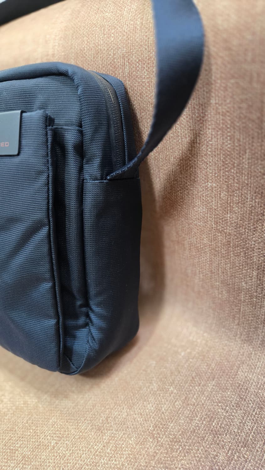 쌤소나이트- 레드 네이비 크로스백 상품이미지4