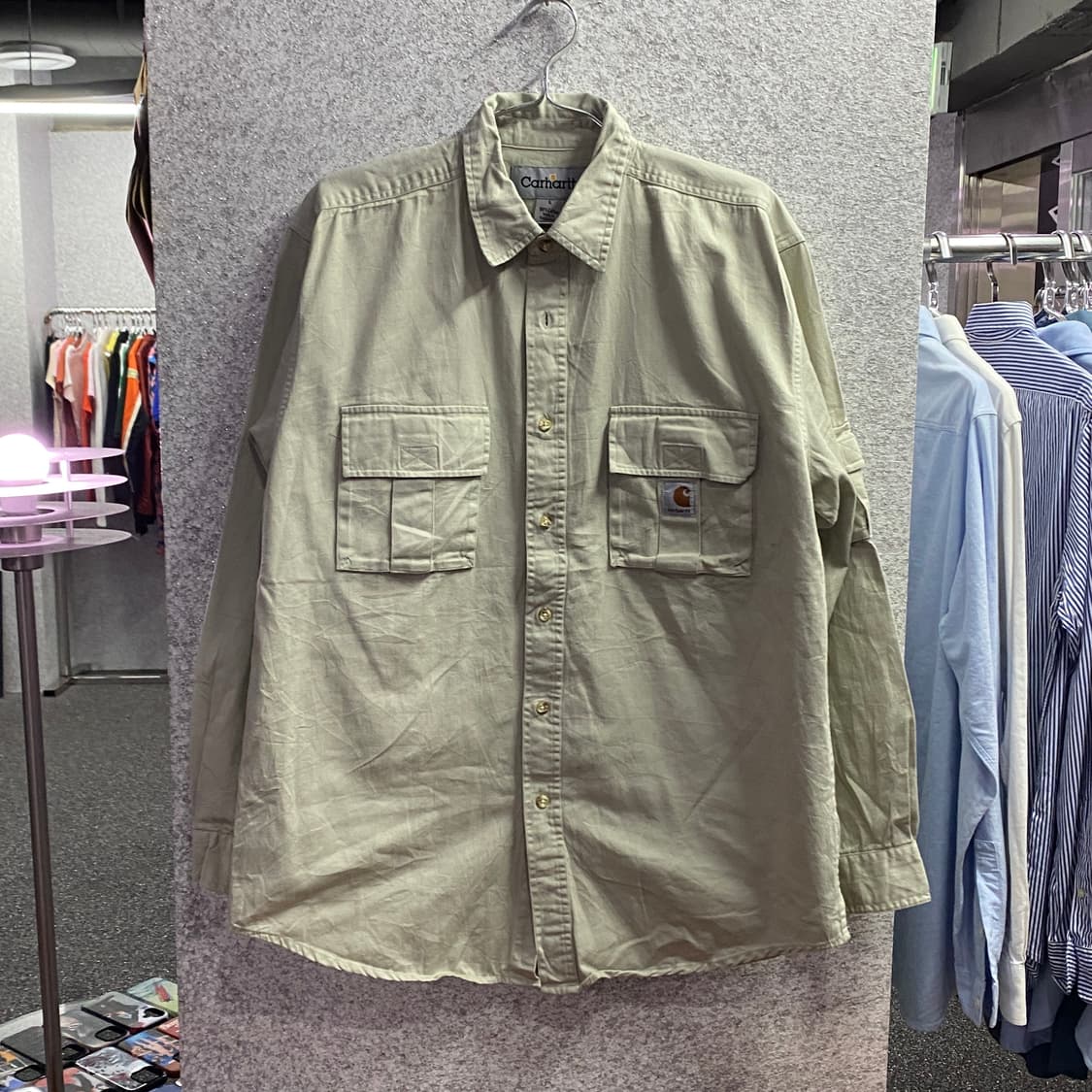 칼하트 패치로고 투포켓 베이지 셔츠 B3165 상품이미지2