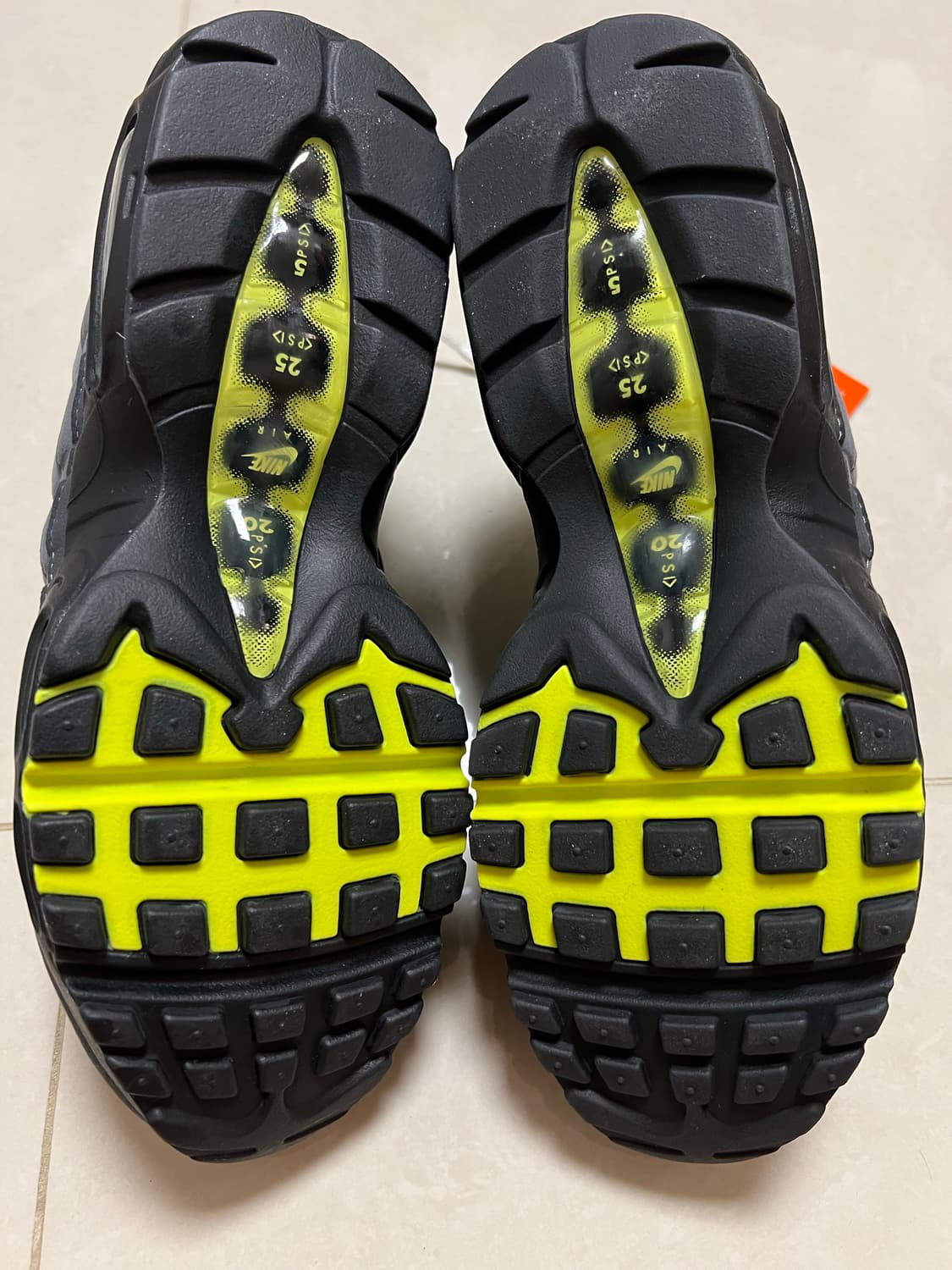 나이키 에어맥스 95 OG 2020버전 250 새제품 상품이미지9