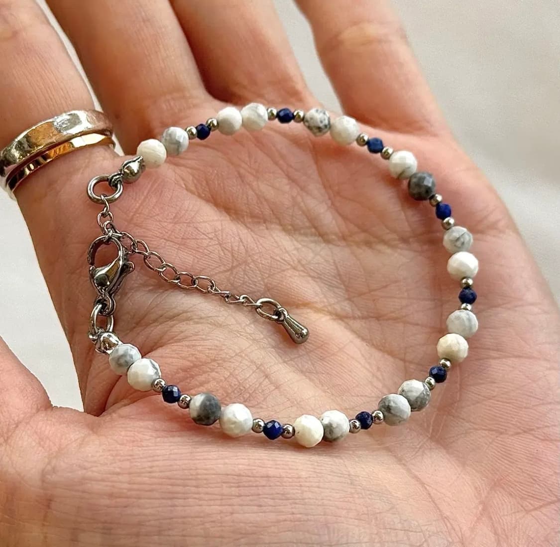 (핸드메이드) 천연석 하울라이트 라피스라줄리 2112 원석팔찌 상품이미지1