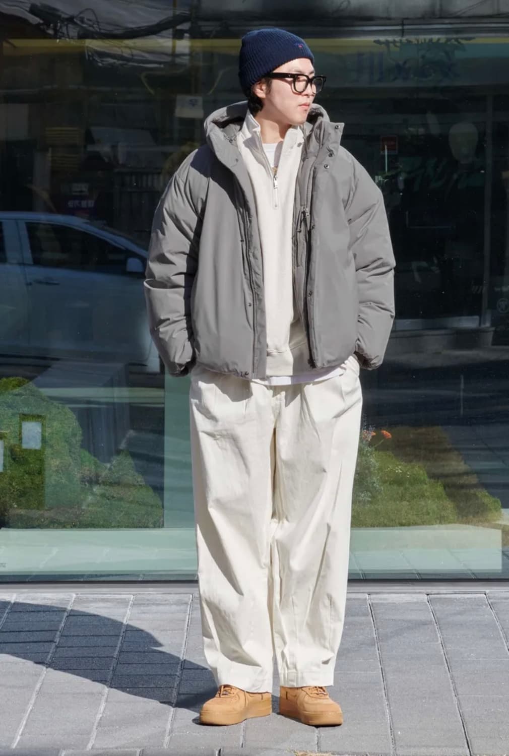 무신사스탠다드 미니멀후디드 패딩 그레이쉬베이지팝니다 상품이미지5