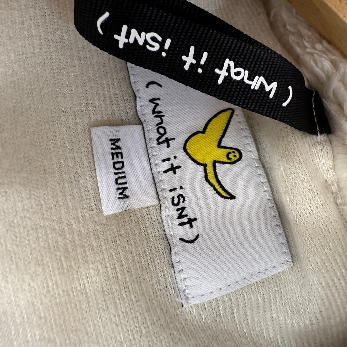 what it isnt 마크 곤잘레스 후리스 아이보리 상품이미지2