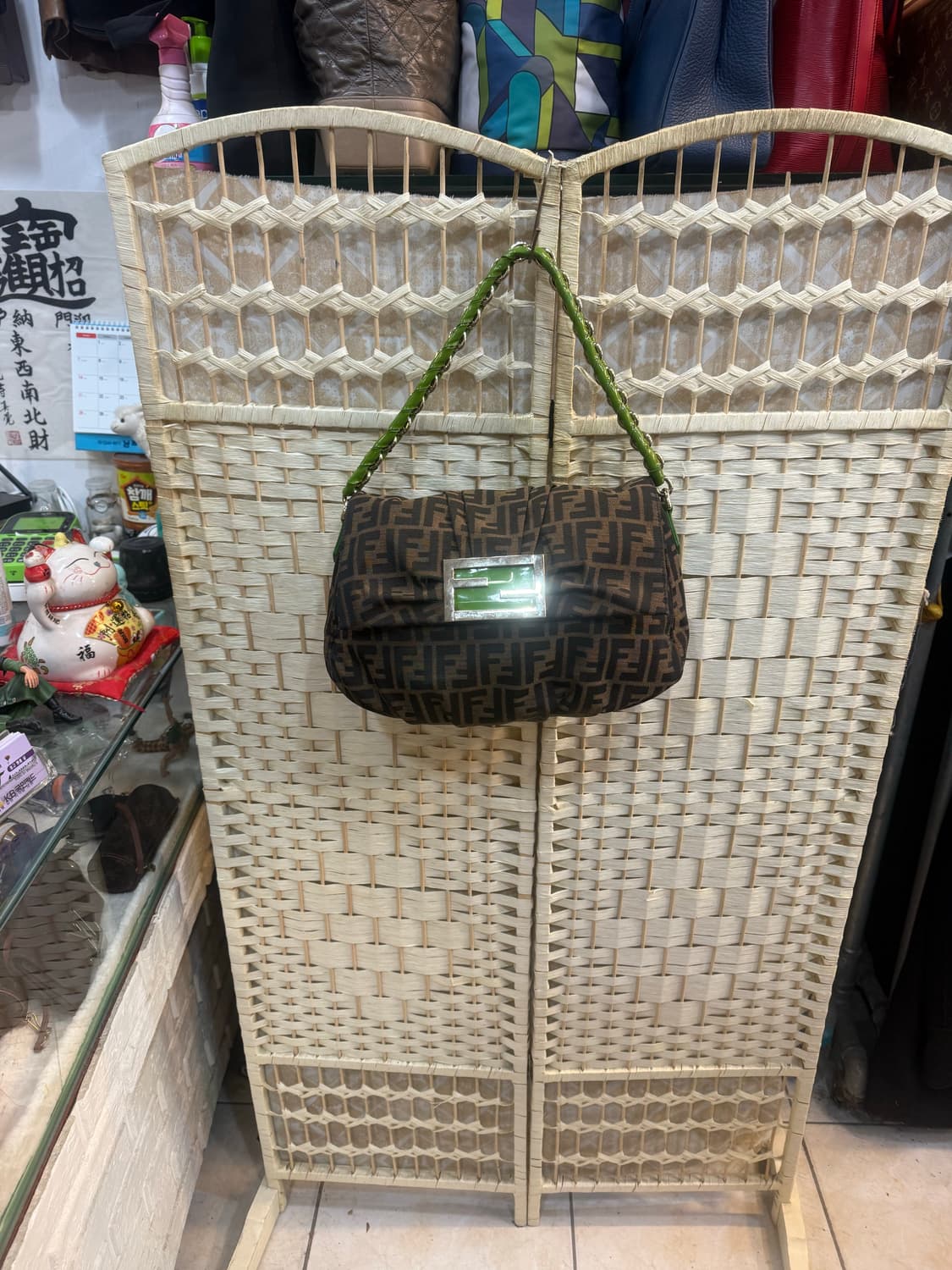 정품 펜디 주카 체인 맘마백 팝니다 상품이미지1