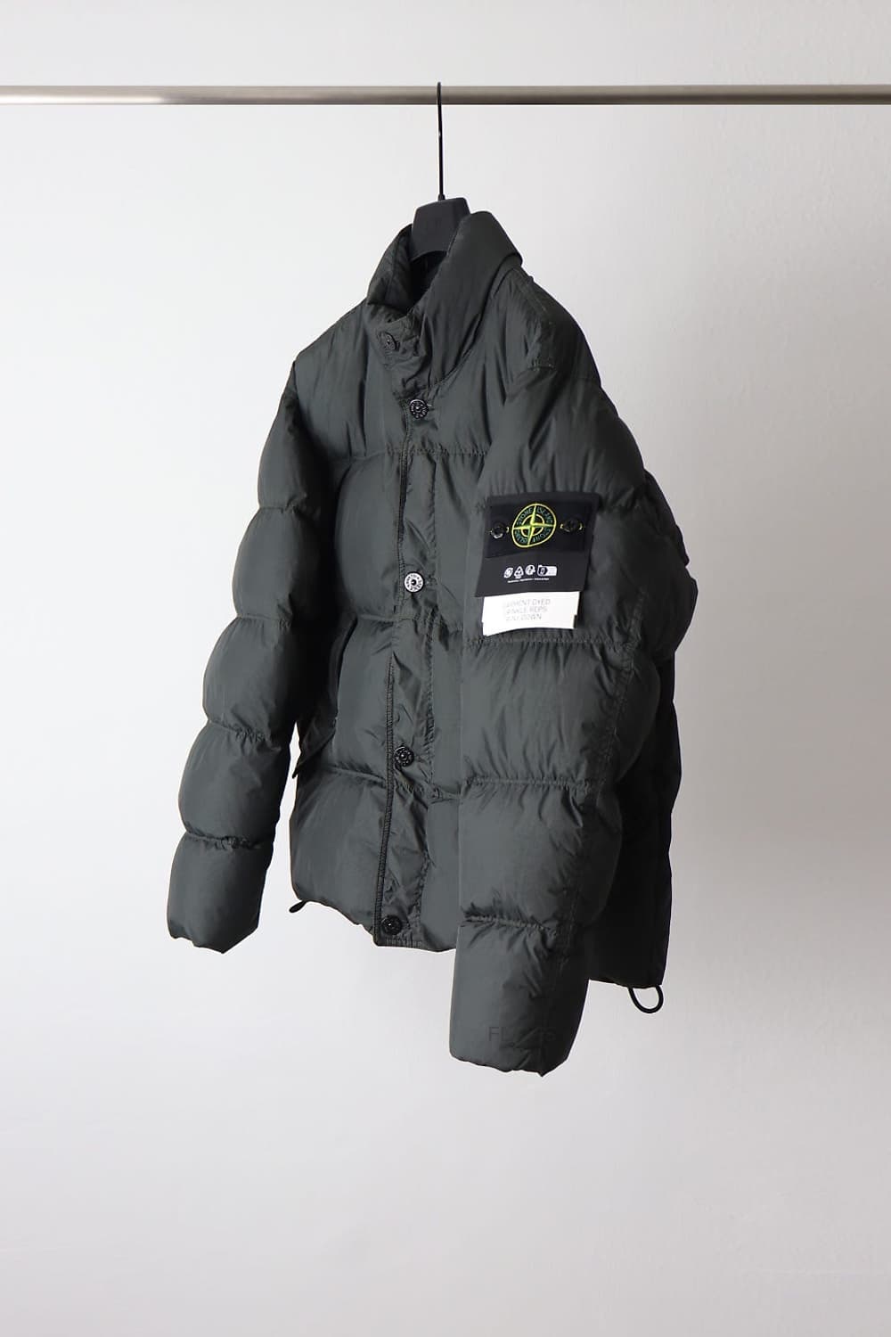 스톤아일랜드 24FW 크링클랩스 리드그레이 상품이미지4