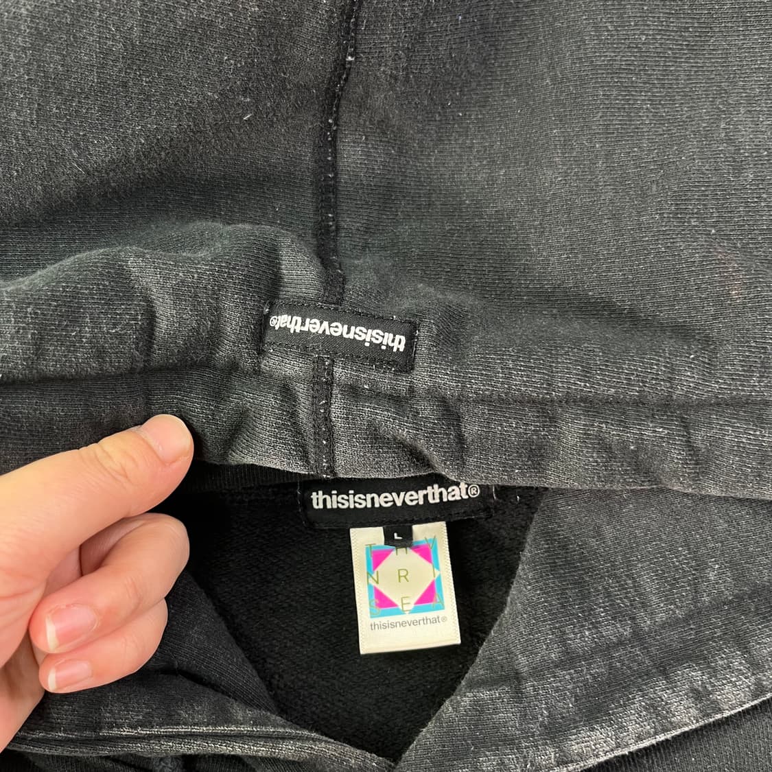 105 디스이즈네버댓 빅로고 후드티 상품이미지3