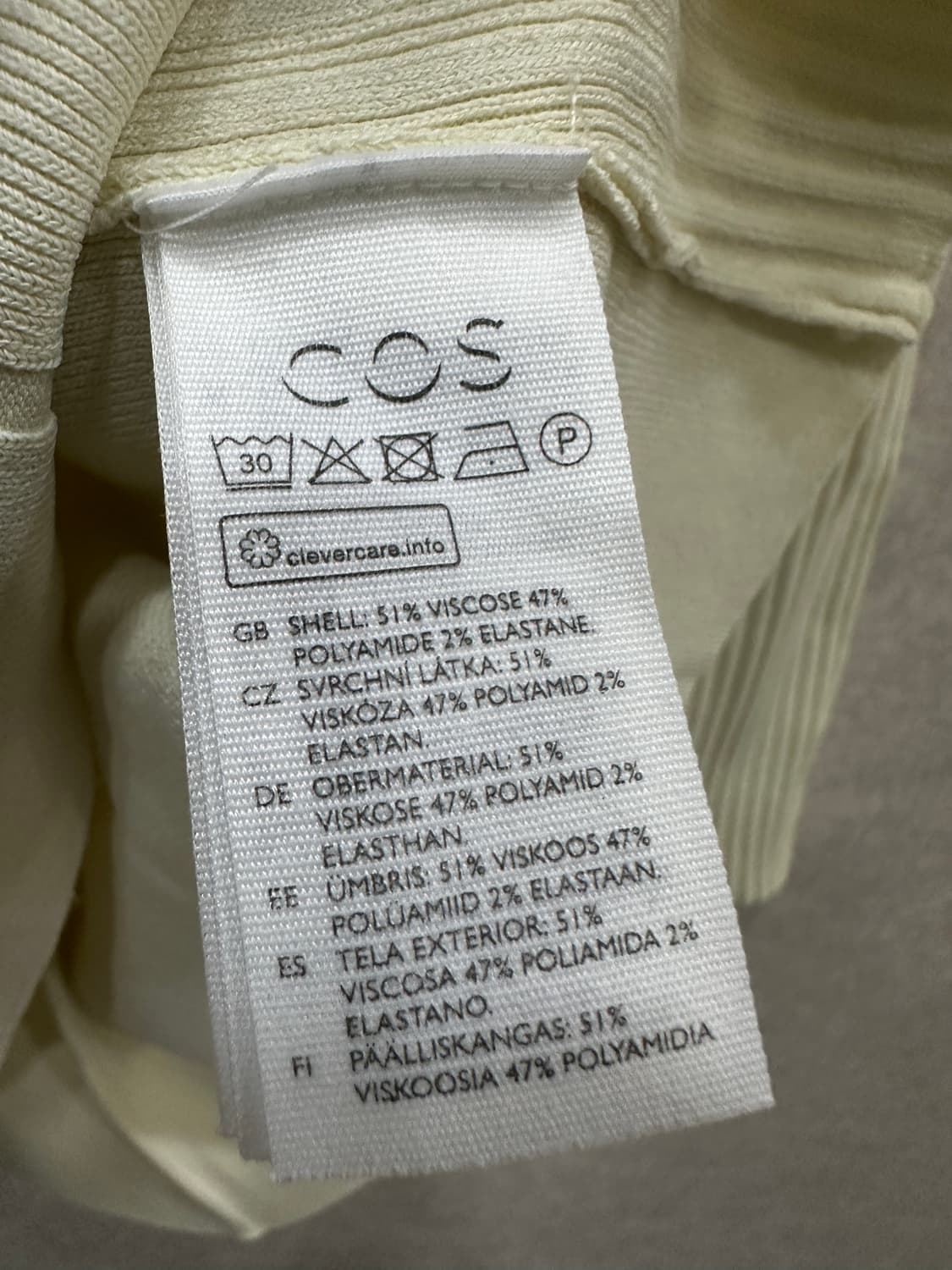 COS 브이넥 니트 상품이미지7