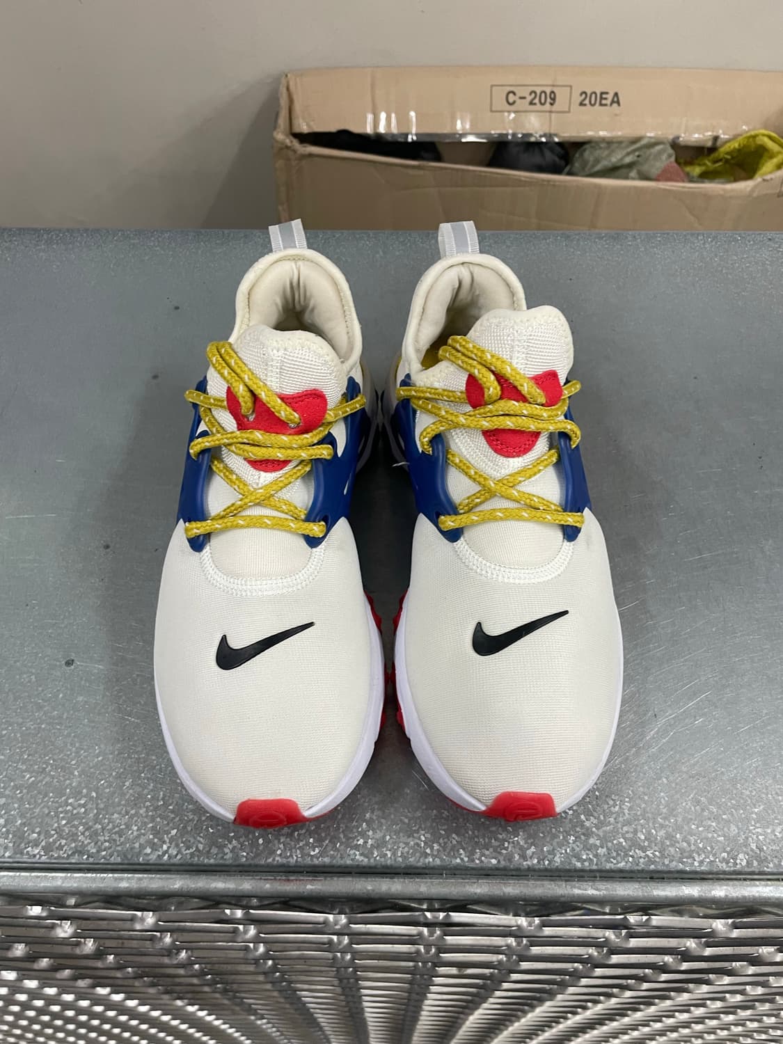 나이키 리액트 프레스토 화이트 240 상품이미지5