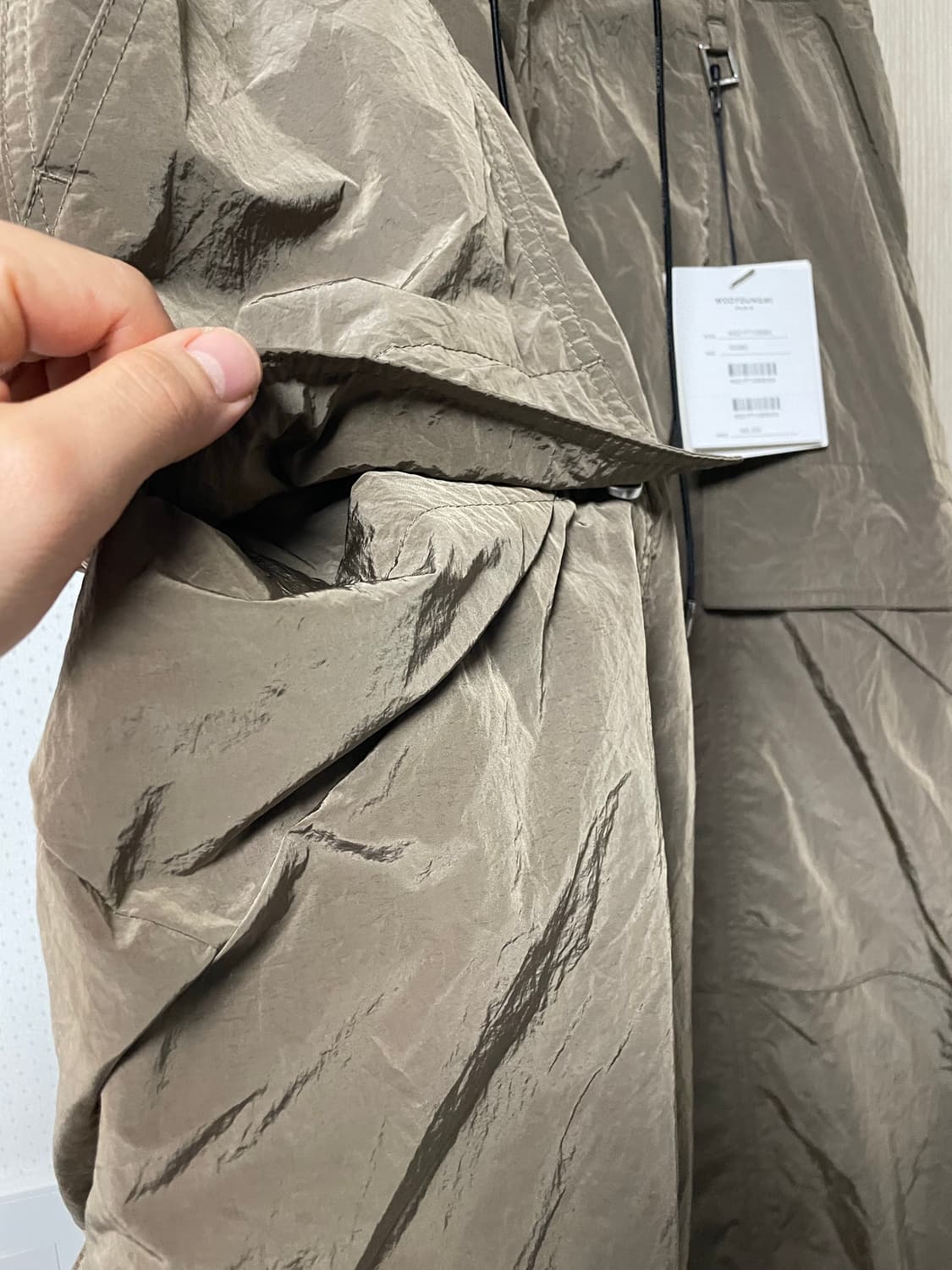 50사이즈 택달린 새상품, 우영미 크링클 나일론 스트링 카고팬츠 카키 상품이미지2