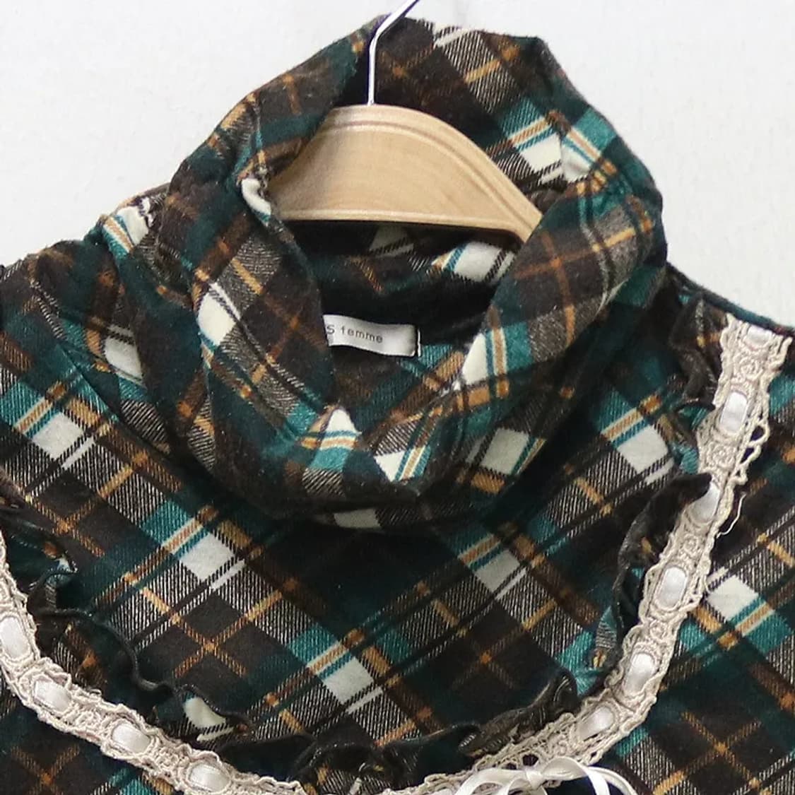 엑시즈팜 체크  프릴 터틀넥 니트 60582 상품이미지5