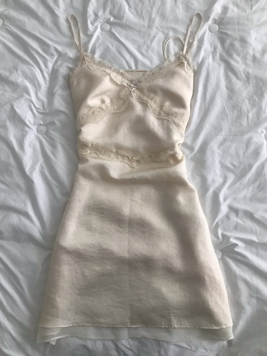 The Barnnet Satin Lace Slip Dress 상품이미지1