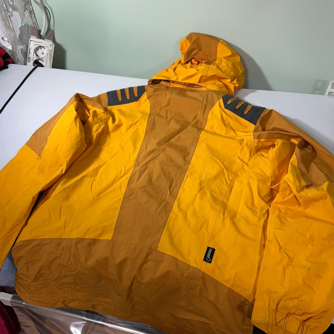 95 M 몽벨 머스타드 겨자 후드탈부착 등산 바람막이 자켓 상품이미지8