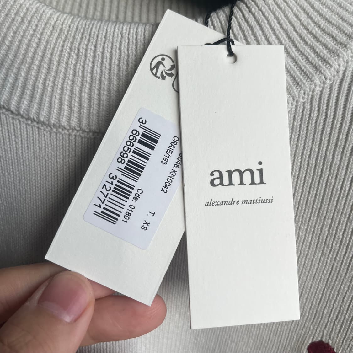 새상품(XS)아미 AMI 자수로고 니트 스웨터 상품이미지4