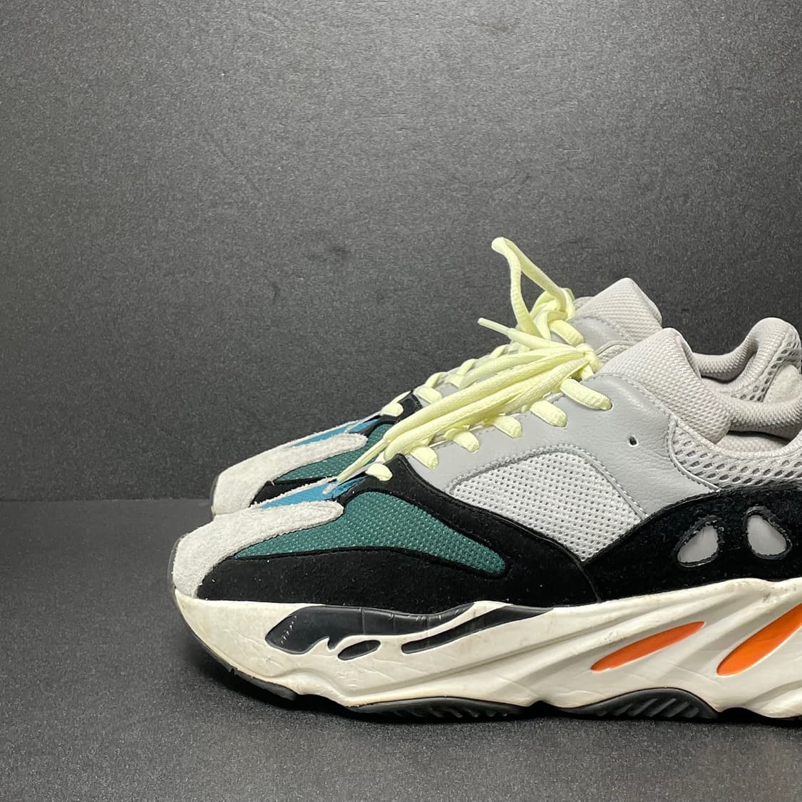 [260] 아디다스 YEEZY 이지부스트 웨이브러너 OG 상품이미지4