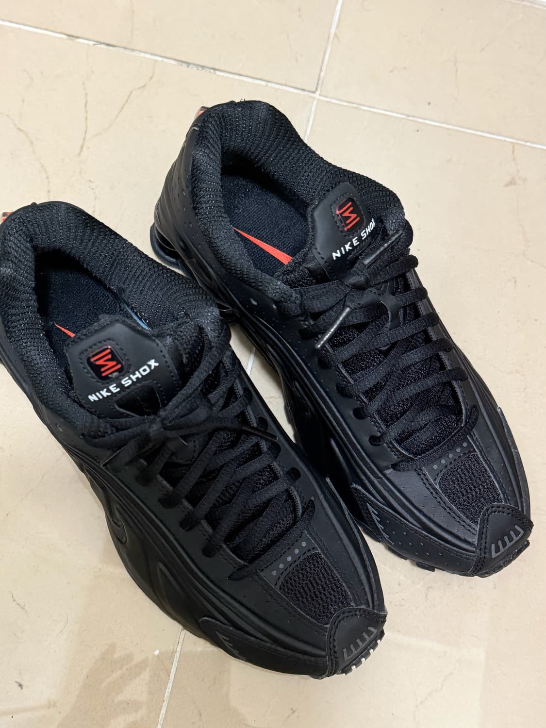 (W) 나이키 샥스 R4 블랙 235 상품이미지3