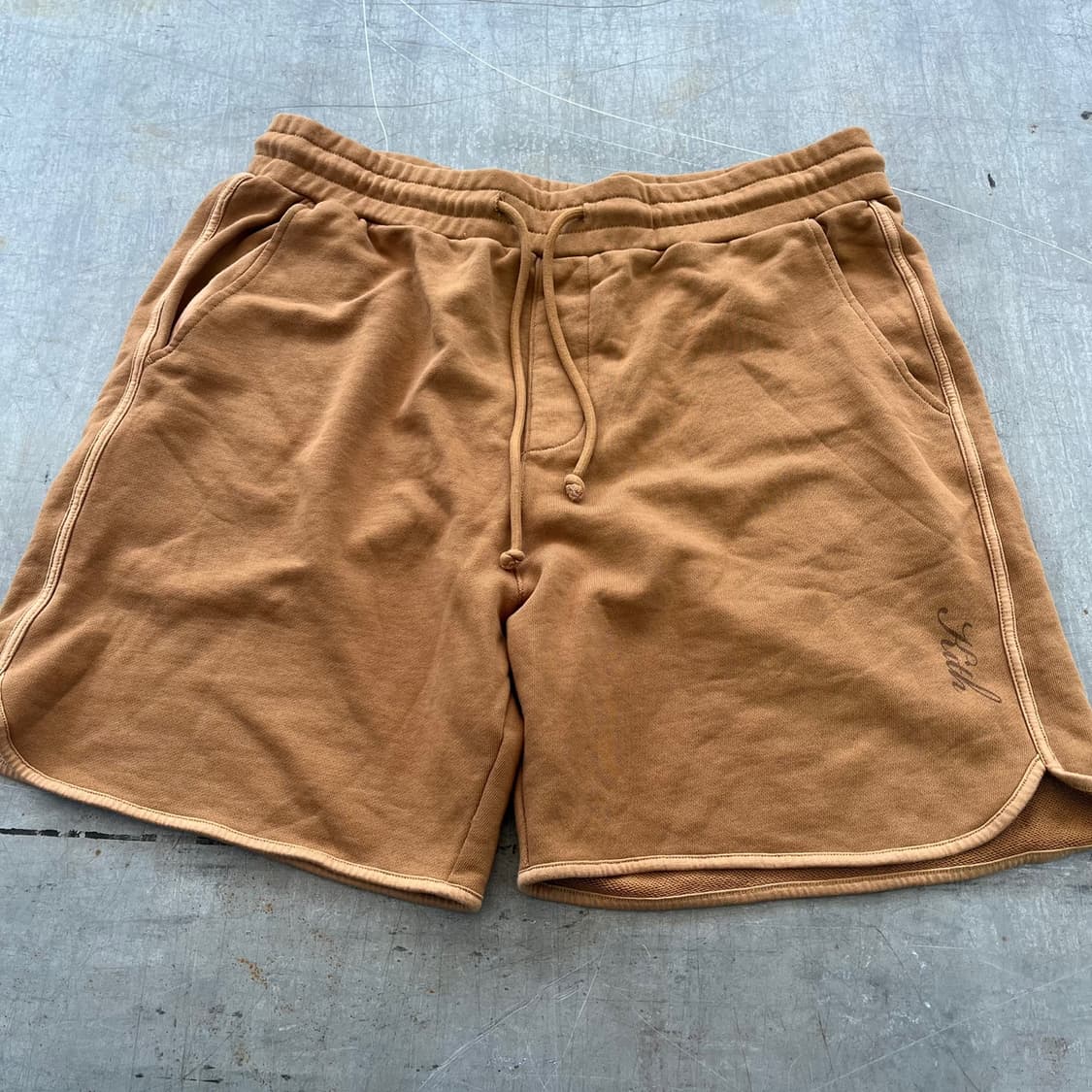 KITH 키쓰 트레이닝 쇼츠 (L) 상품이미지1