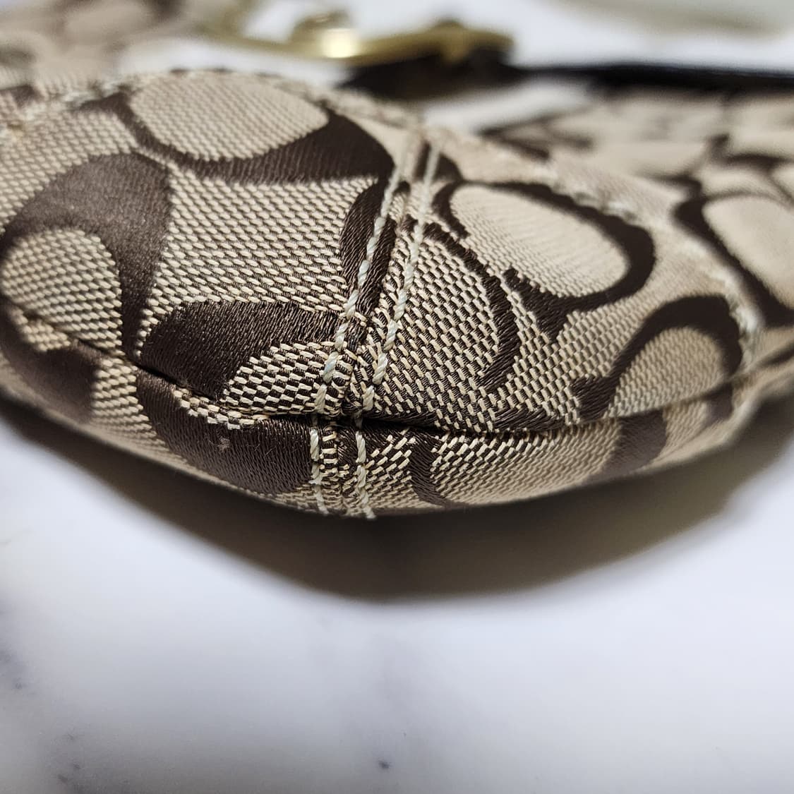 코치 블리커 레거시 숄더백 상품이미지10