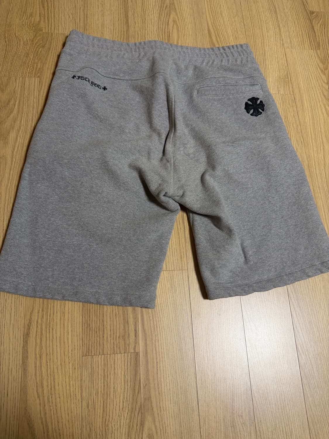 (L) 크롬하츠 스크롤 로고 스웻 쇼츠 반바지 그레이 상품이미지2